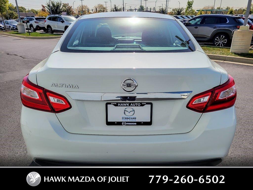 2017 Nissan Altima Vehicle Photo in Saint Charles, IL 60174