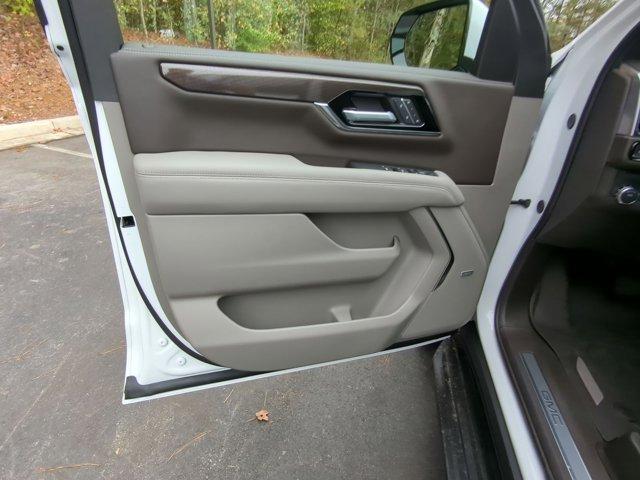 2025 GMC Yukon Vehicle Photo in ALBERTVILLE, AL 35950-0246