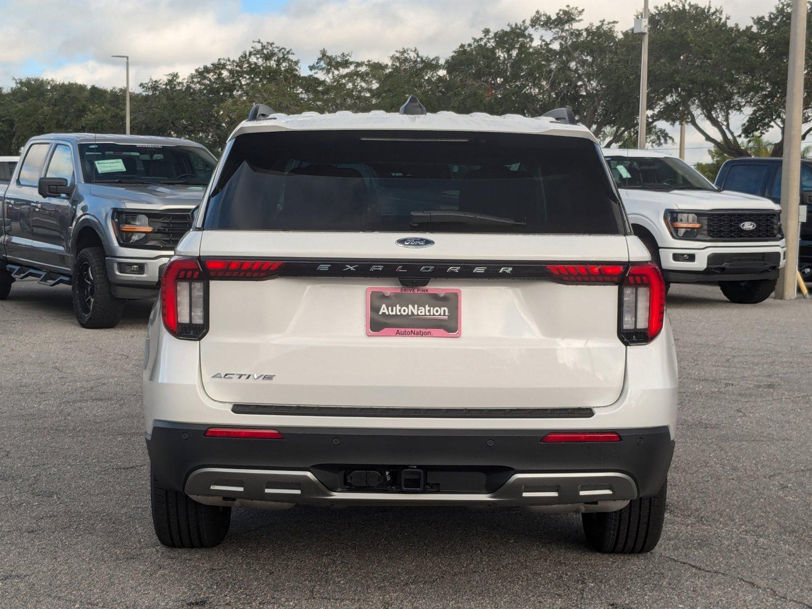 2025 Ford Explorer Vehicle Photo in St. Petersburg, FL 33713