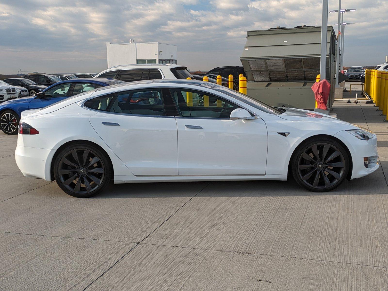 2017 Tesla Model S Vehicle Photo in TIMONIUM, MD 21093-2300