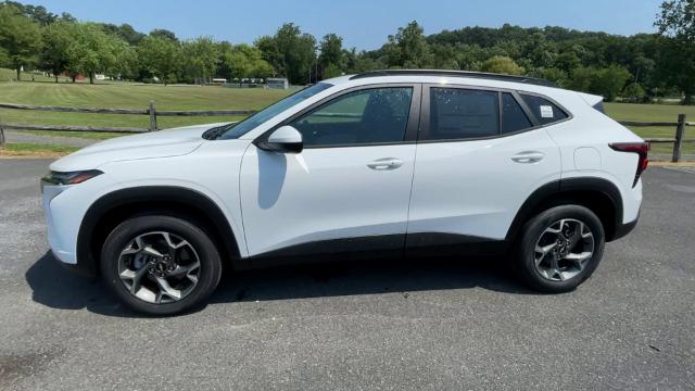 2024 Chevrolet Trax Vehicle Photo in THOMPSONTOWN, PA 17094-9014