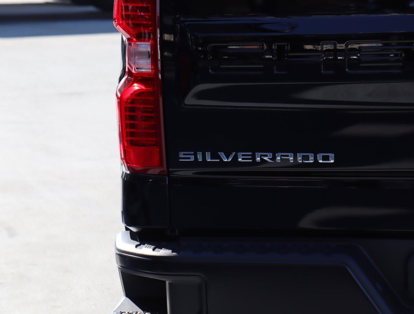 2024 Chevrolet Silverado 1500 Vehicle Photo in LOS ANGELES, CA 90007-3794