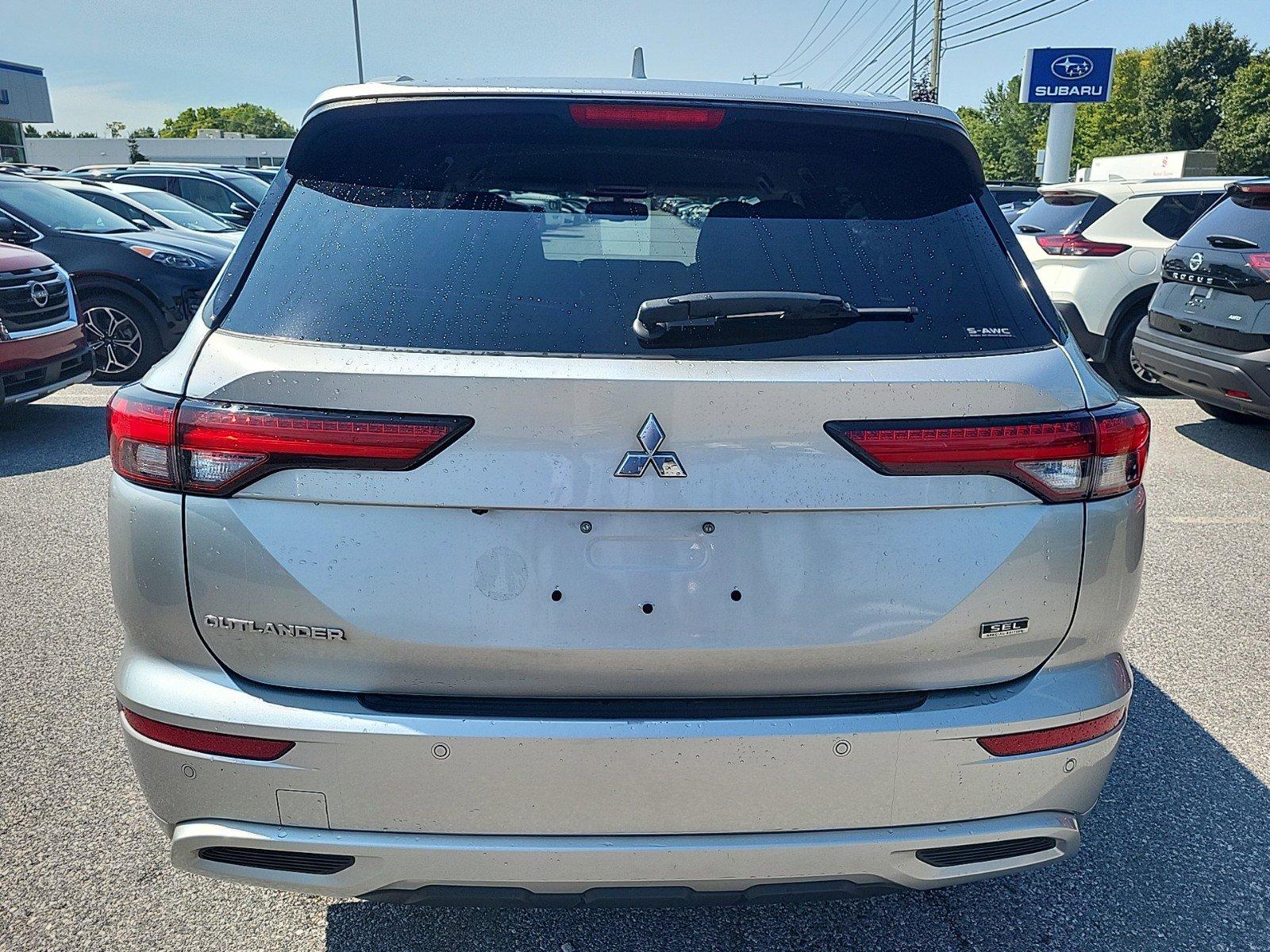 2022 Mitsubishi Outlander Vehicle Photo in Mechanicsburg, PA 17050-2306