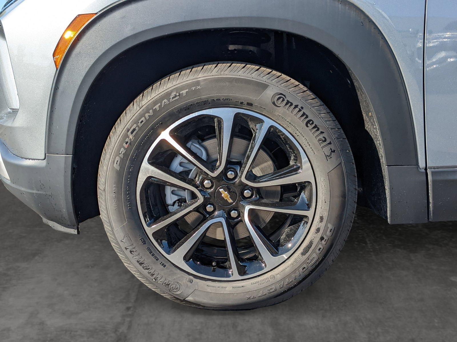 2024 Chevrolet Trailblazer Vehicle Photo in VALENCIA, CA 91355-1705