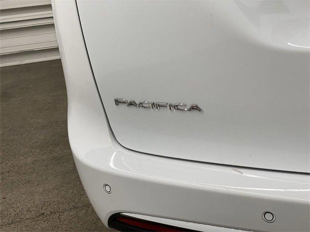 2023 Chrysler Pacifica Vehicle Photo in PORTLAND, OR 97225-3518