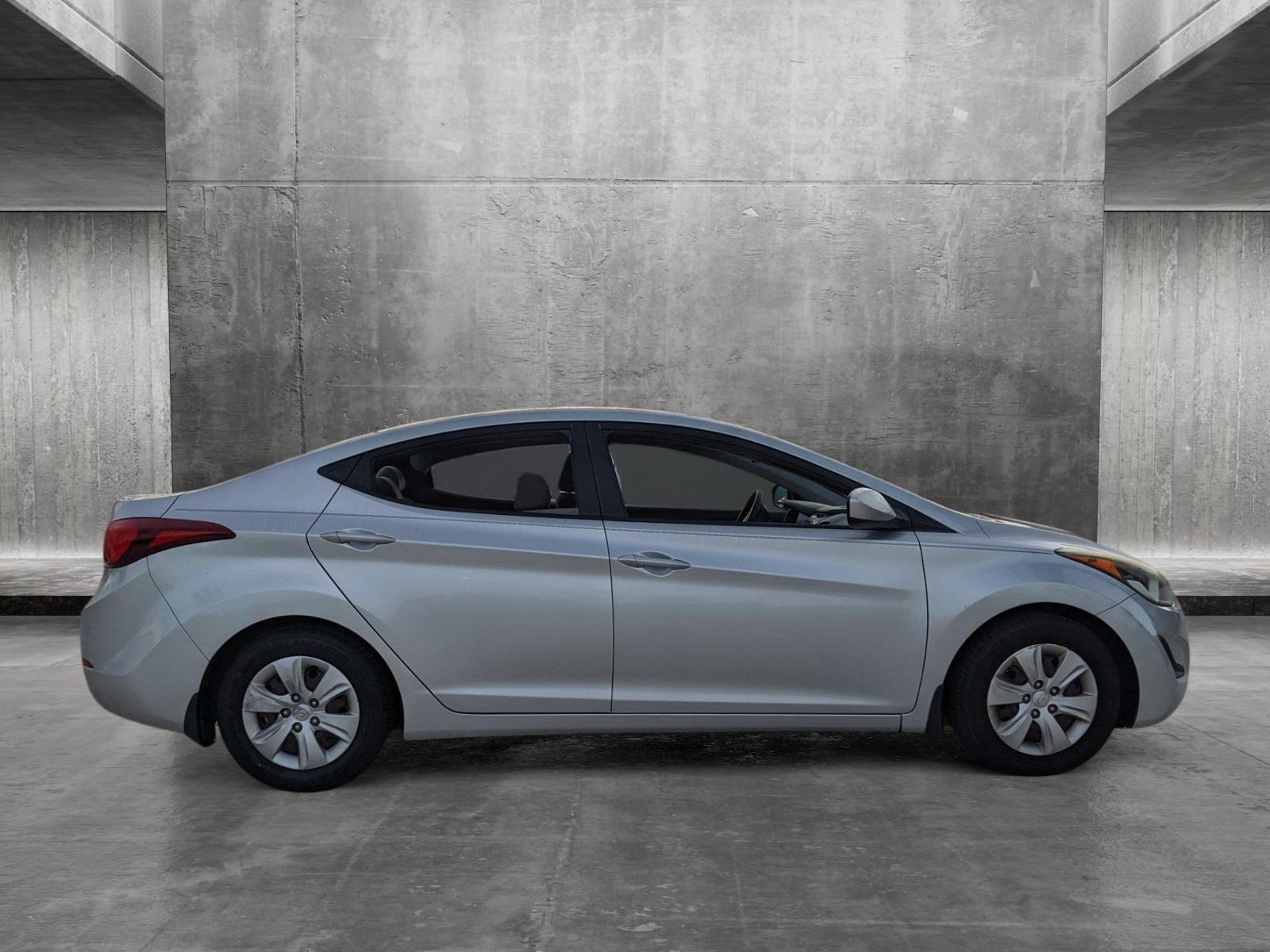 2016 Hyundai ELANTRA Vehicle Photo in Davie, FL 33331