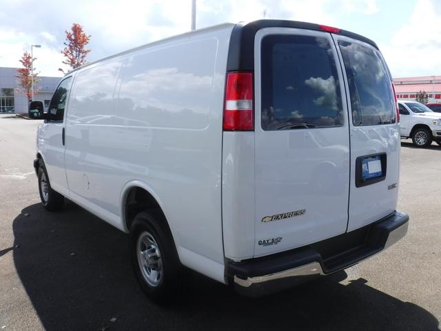 2022 Chevrolet Express Cargo 2500 Vehicle Photo in JASPER, GA 30143-8655