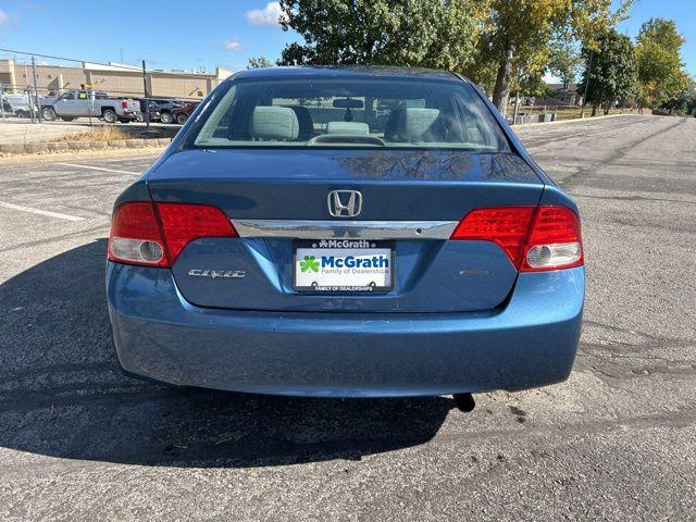 2009 Honda Civic Sedan Vehicle Photo in Cedar Rapids, IA 52402