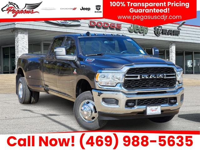 2024 Ram 3500 Vehicle Photo in Ennis, TX 75119-5114