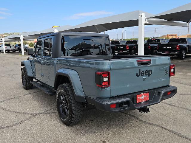 2024 Jeep Gladiator Vehicle Photo in San Angelo, TX 76901