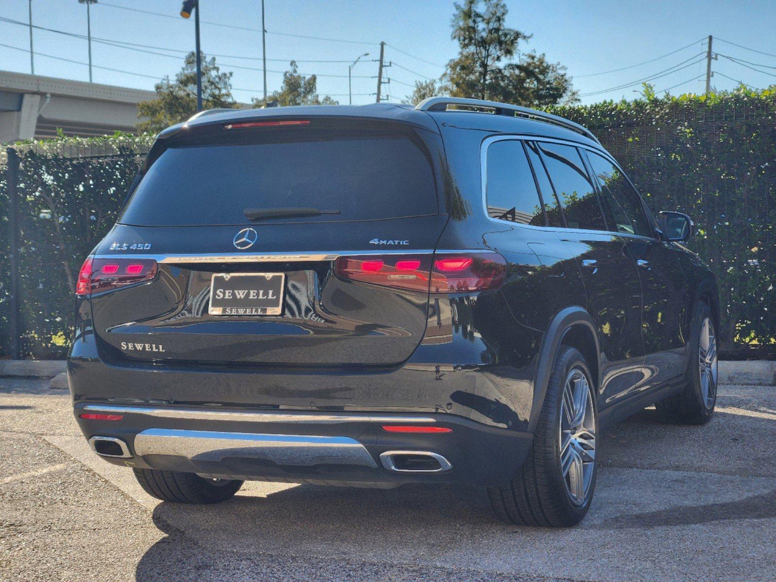 2024 Mercedes-Benz GLS Vehicle Photo in HOUSTON, TX 77079