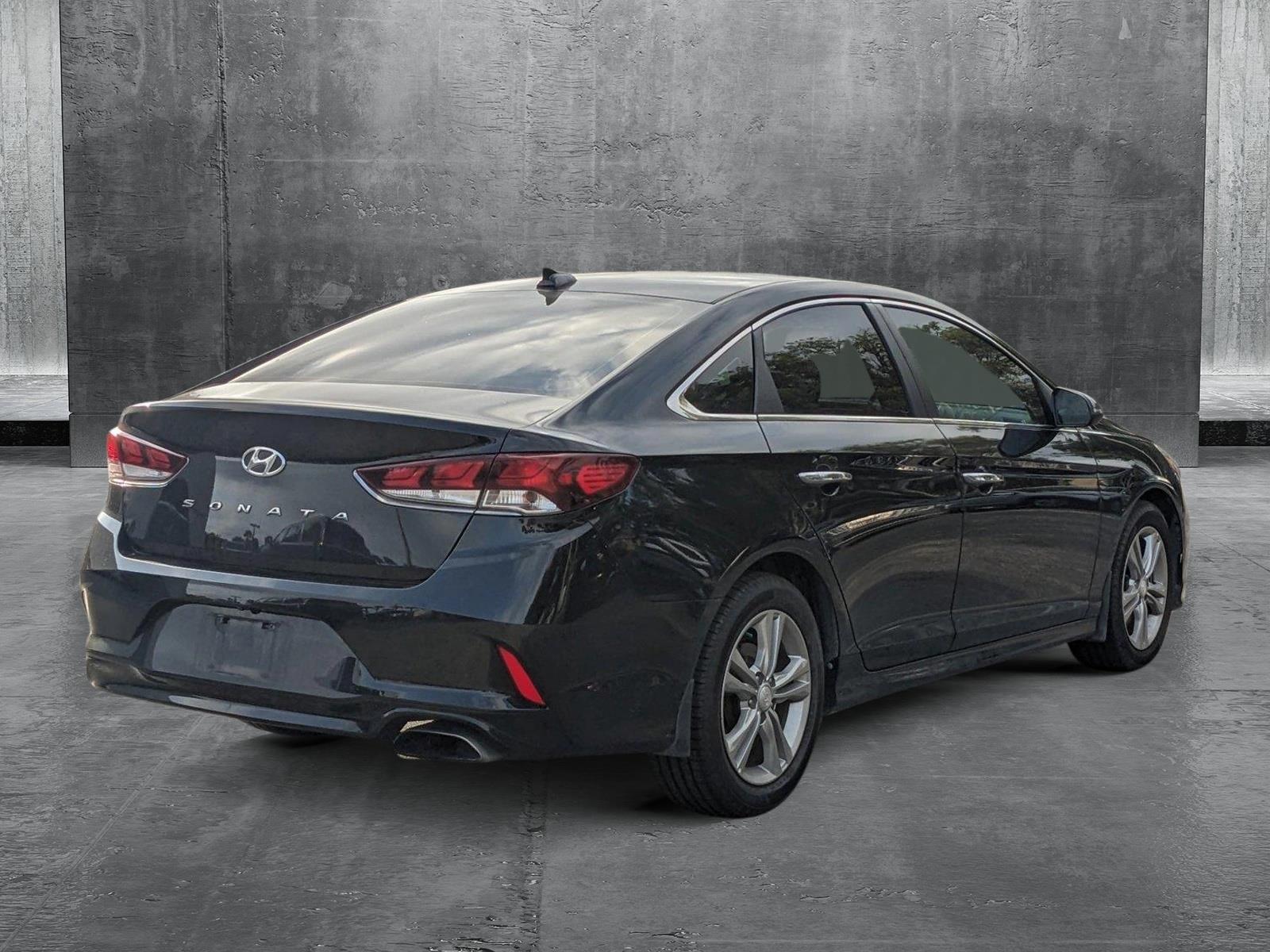 2019 Hyundai SONA Vehicle Photo in WEST PALM BEACH, FL 33407-3296