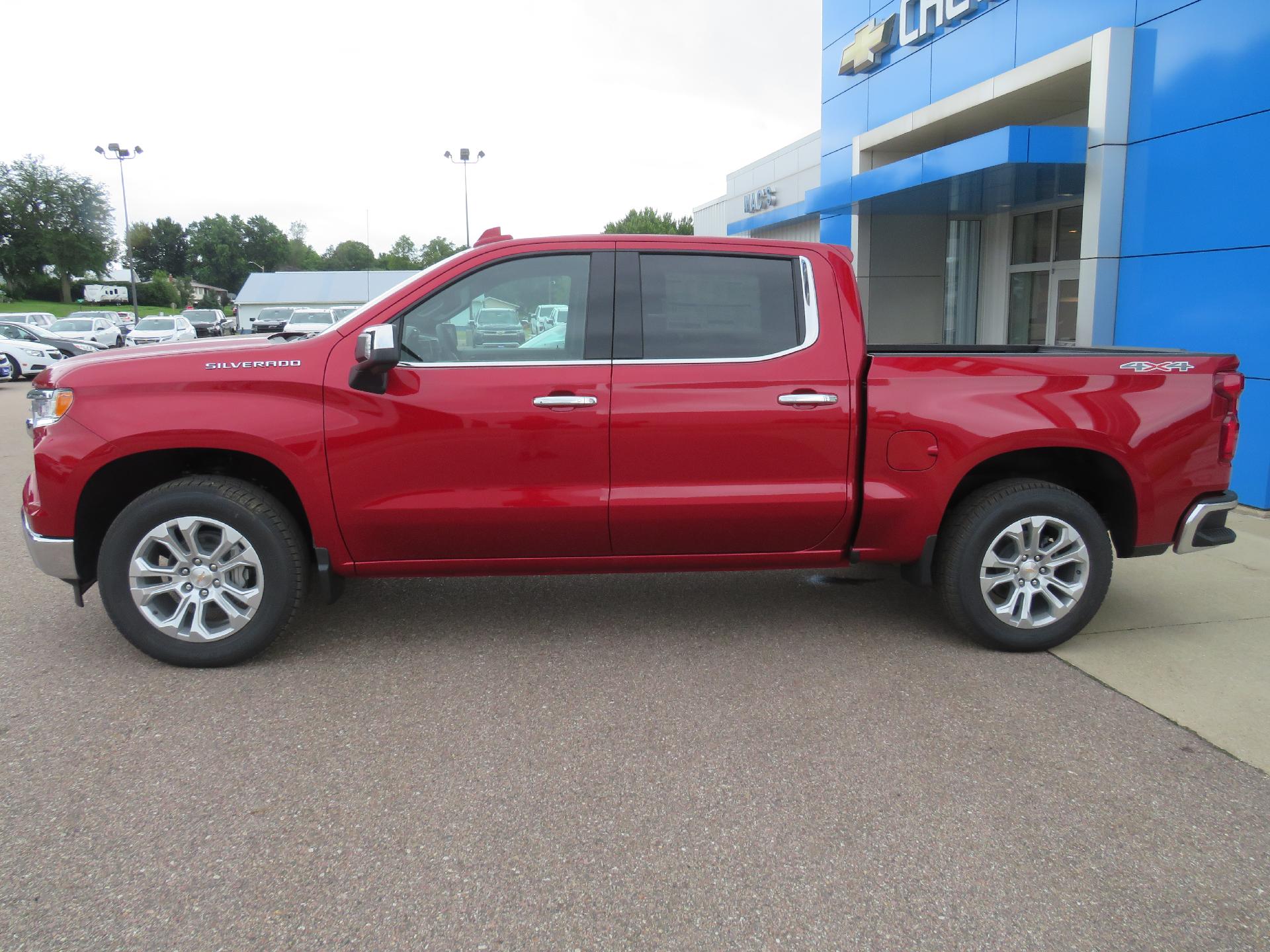 2024 Chevrolet Silverado 1500 Vehicle Photo in MAPLETON, IA 51034-1072