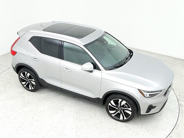 2023 Volvo XC40 Vehicle Photo in Grapevine, TX 76051