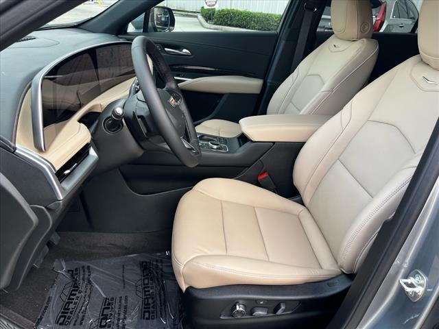 2025 Cadillac XT4 Vehicle Photo in TAMPA, FL 33612-3404