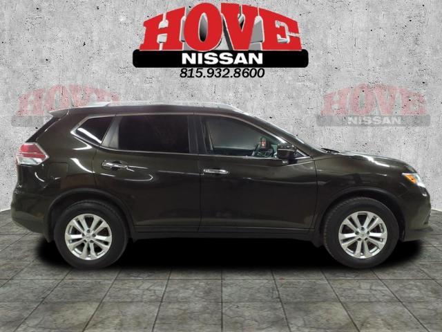 Used 2014 Nissan Rogue SV with VIN 5N1AT2MV8EC802066 for sale in Bradley, IL