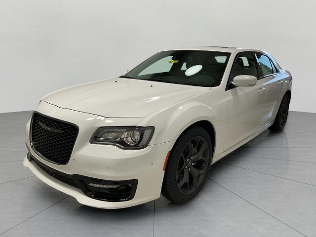 2023 Chrysler 300 Vehicle Photo in Kaukauna, WI 54130