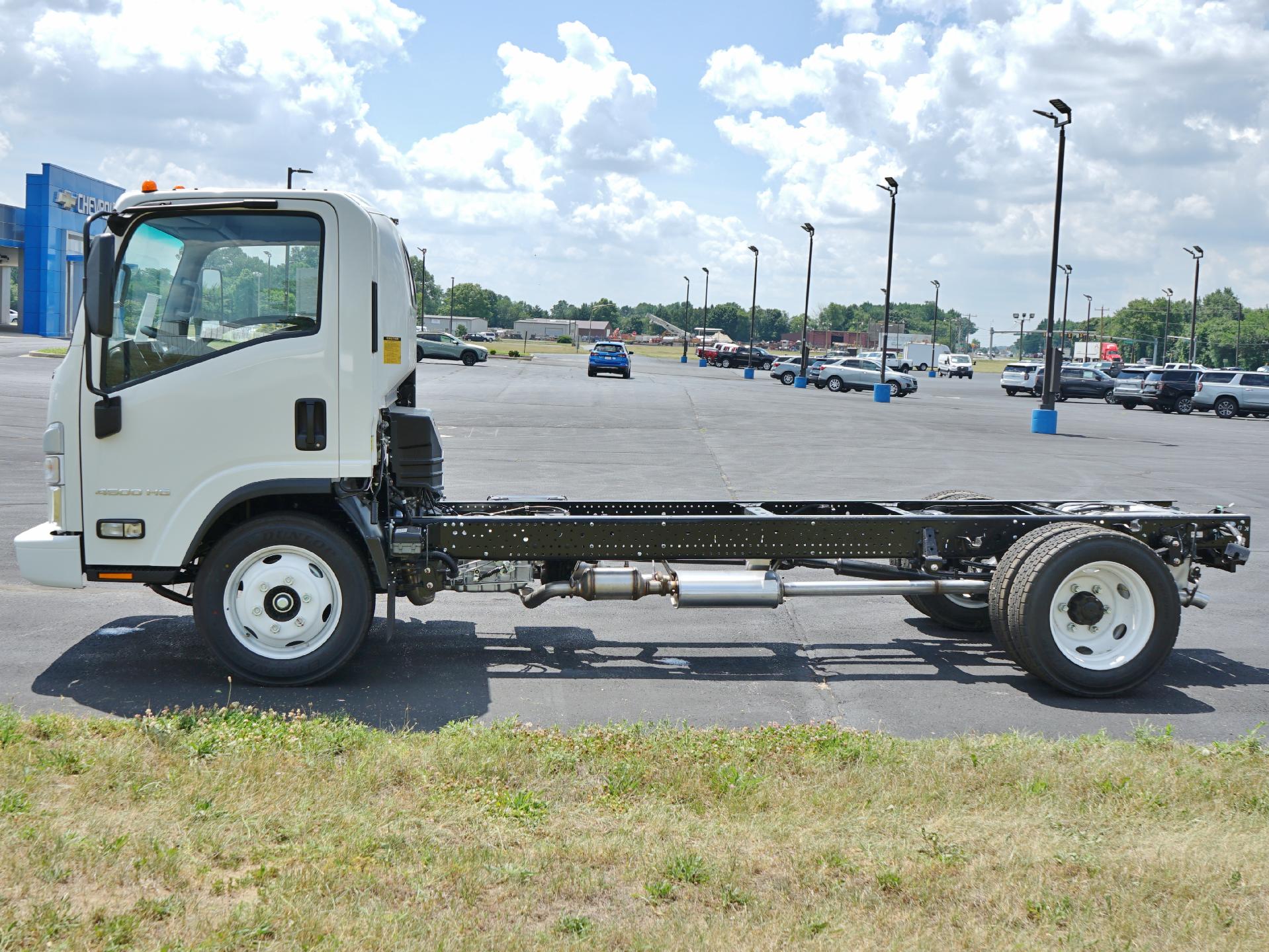 2025 Chevrolet Low Cab Forward 4500 Vehicle Photo in SMYRNA, DE 19977-2874