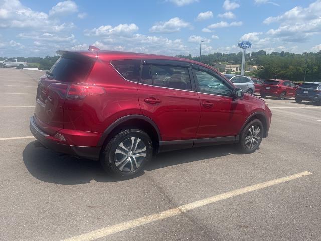 2018 Toyota RAV4 Vehicle Photo in Jackson, OH 45640-9766