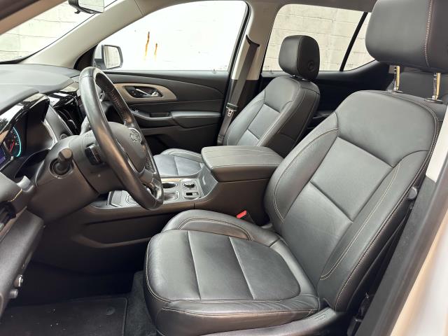 2021 Chevrolet Traverse Vehicle Photo in DOUGLASTON, NY 11362-1062