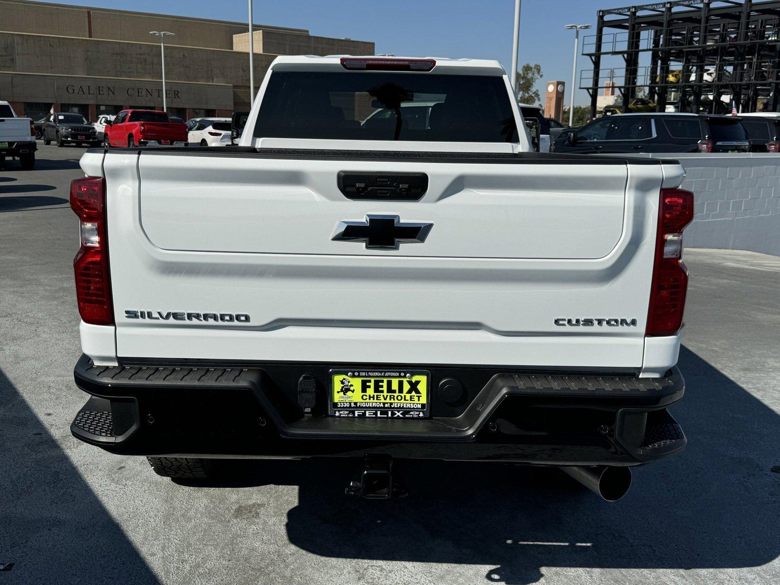 2025 Chevrolet Silverado 2500 HD Vehicle Photo in LOS ANGELES, CA 90007-3794