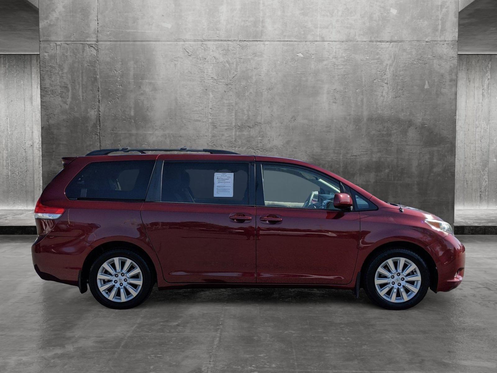 2014 Toyota Sienna Vehicle Photo in Cockeysville, MD 21030