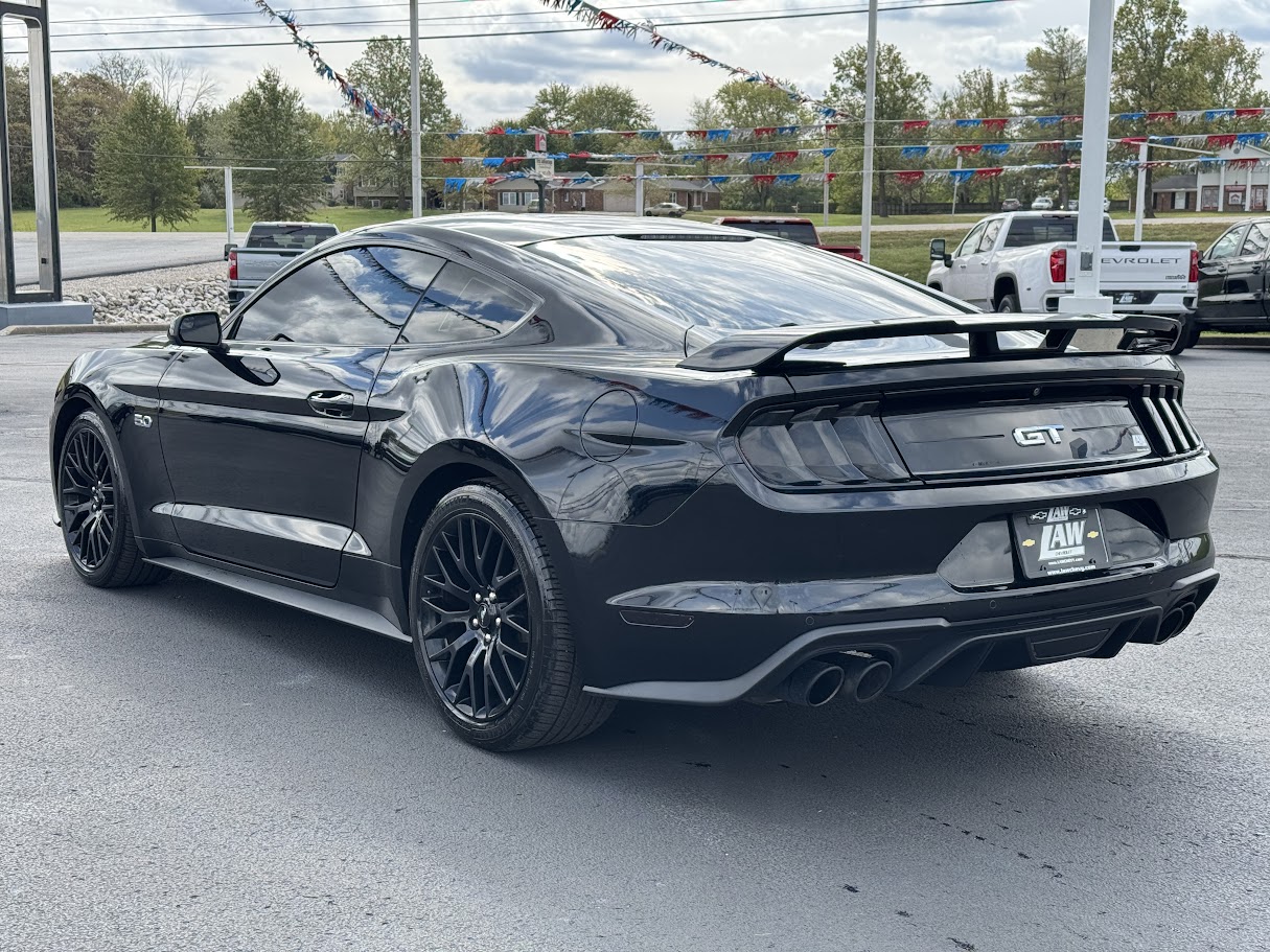 2018 Ford Mustang Vehicle Photo in BOONVILLE, IN 47601-9633