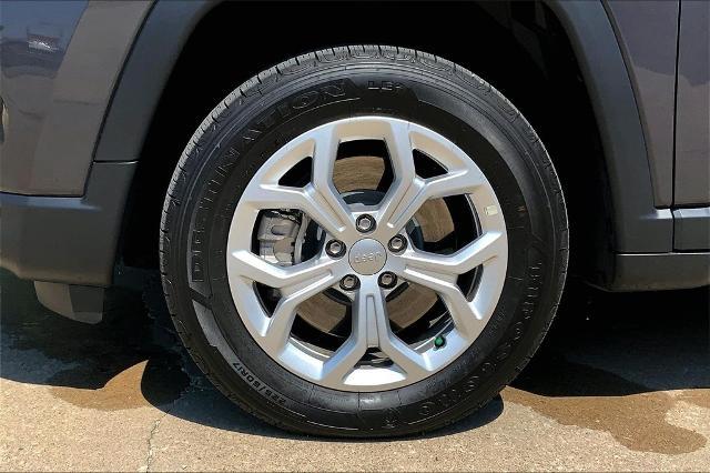 2024 Jeep Compass Vehicle Photo in Kansas City, MO 64114