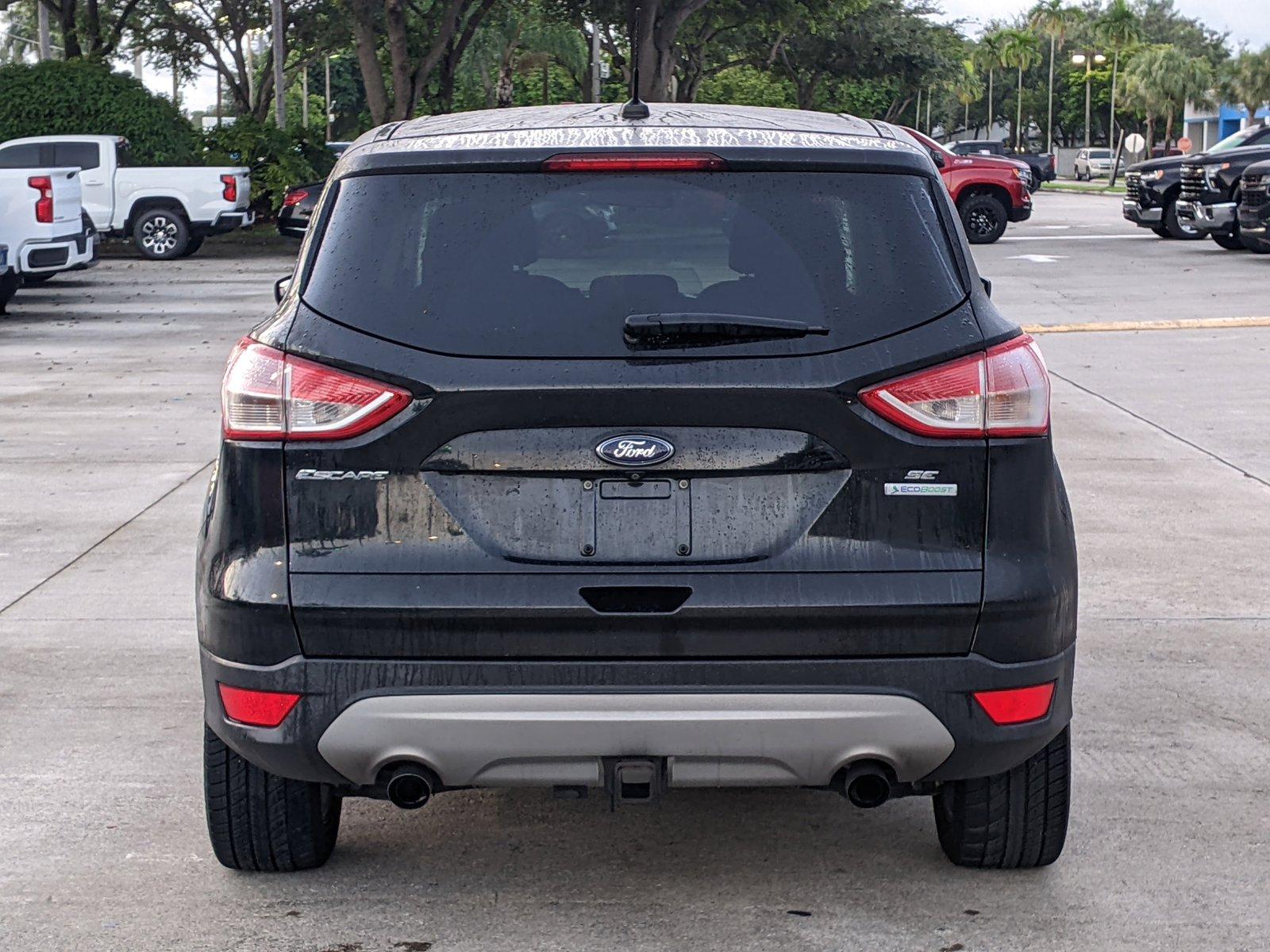 2015 Ford Escape Vehicle Photo in PEMBROKE PINES, FL 33024-6534