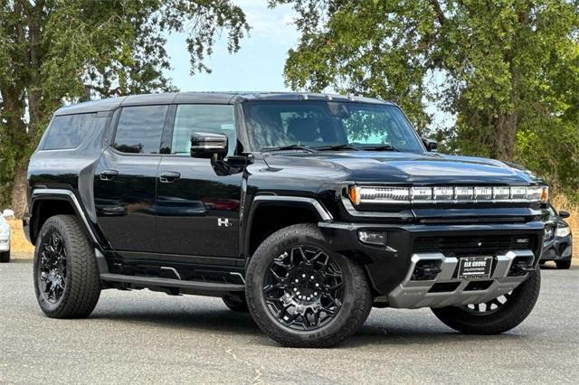 2024 GMC HUMMER EV SUV Vehicle Photo in ELK GROVE, CA 95757-8703