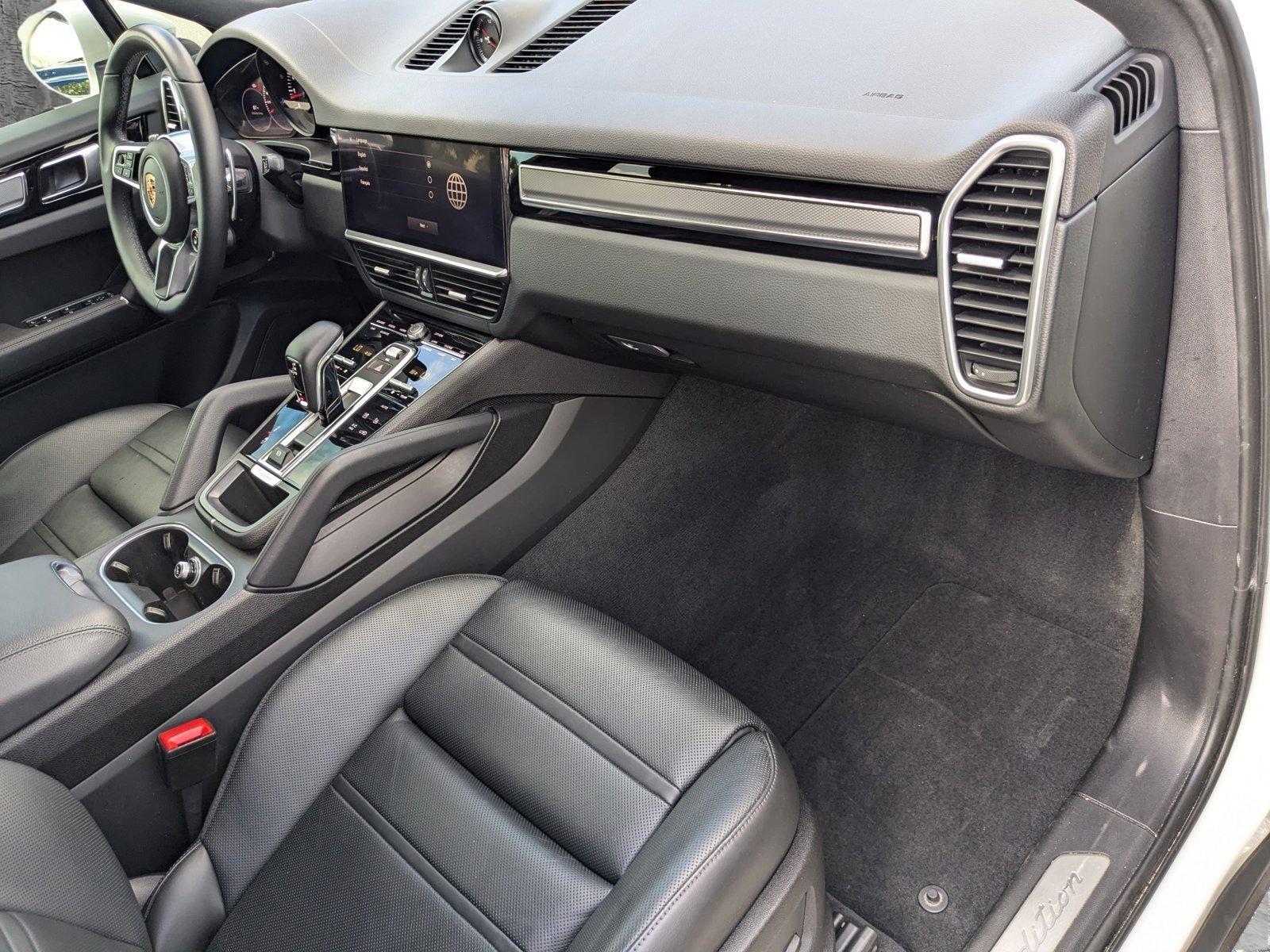 2023 Porsche Cayenne Vehicle Photo in Sarasota, FL 34231