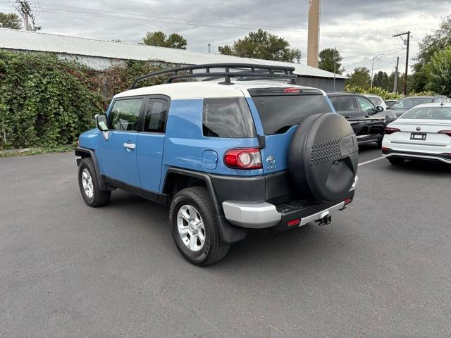 2012 Toyota FJ Cruiser Vehicle Photo in Puyallup, WA 98371