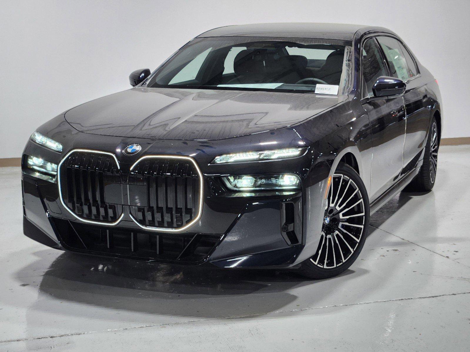 2025 BMW 740i Vehicle Photo in GRAPEVINE, TX 76051