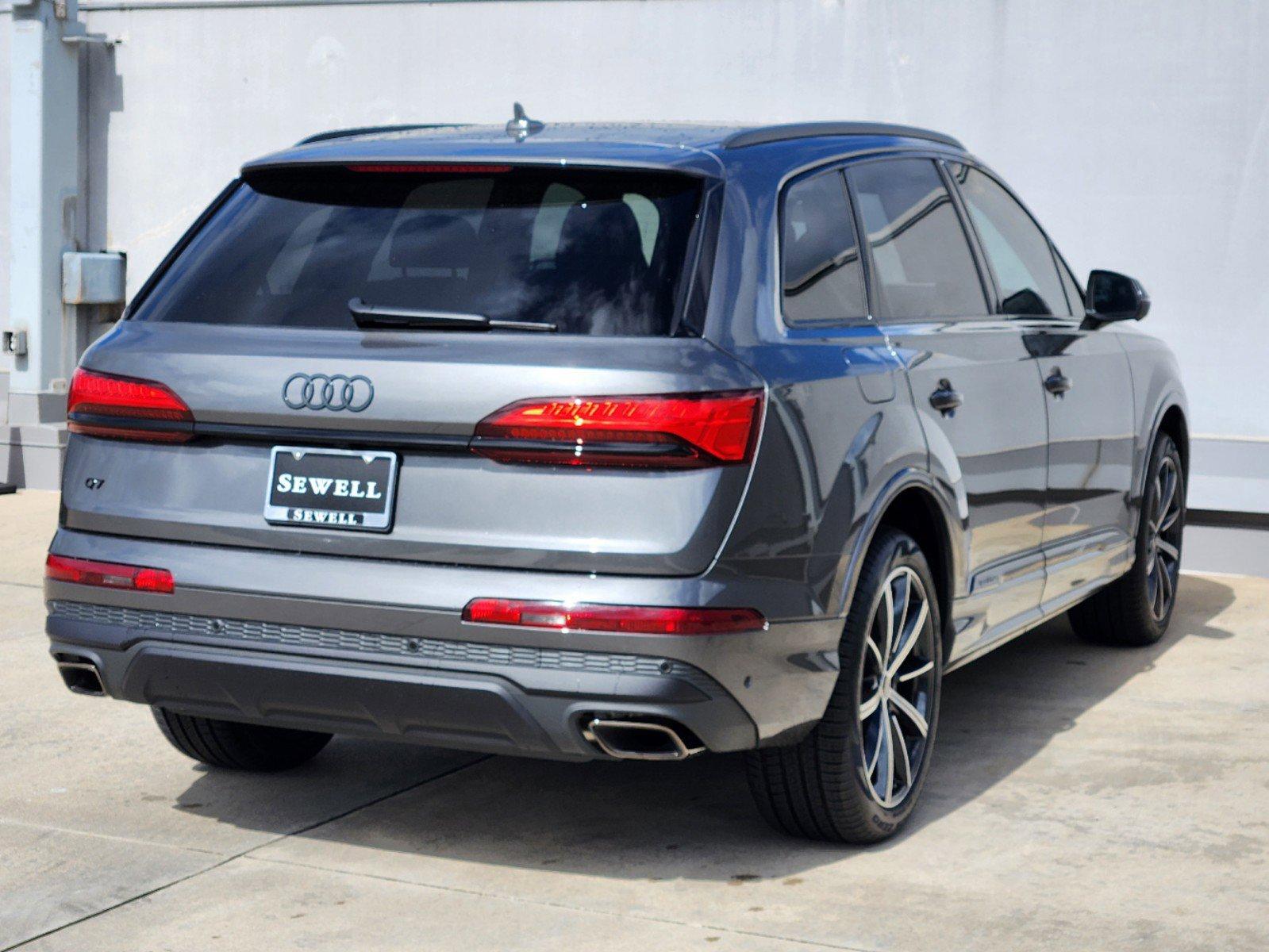 2025 Audi Q7 Vehicle Photo in SUGAR LAND, TX 77478