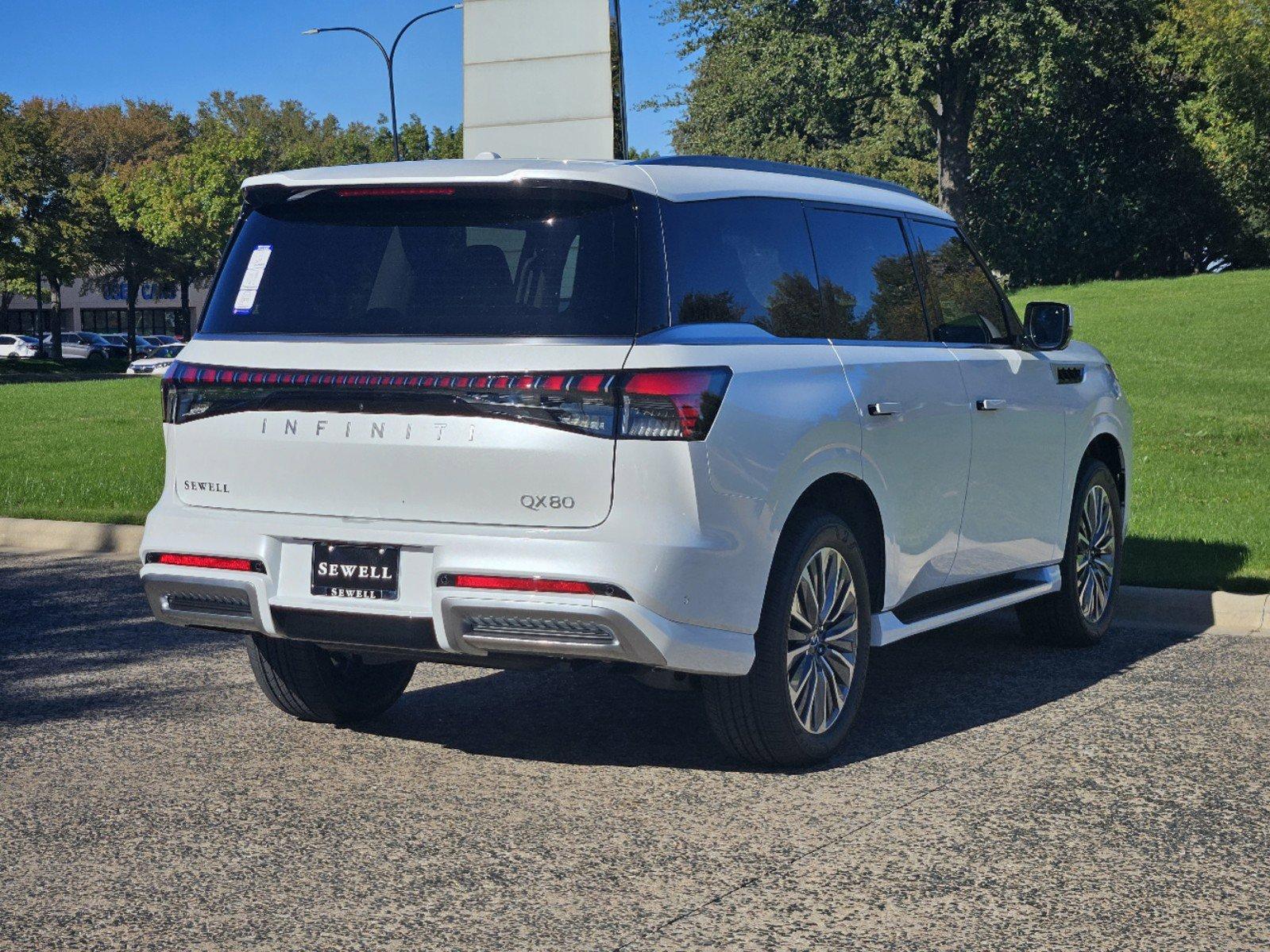 2025 INFINITI QX80 Vehicle Photo in Fort Worth, TX 76132