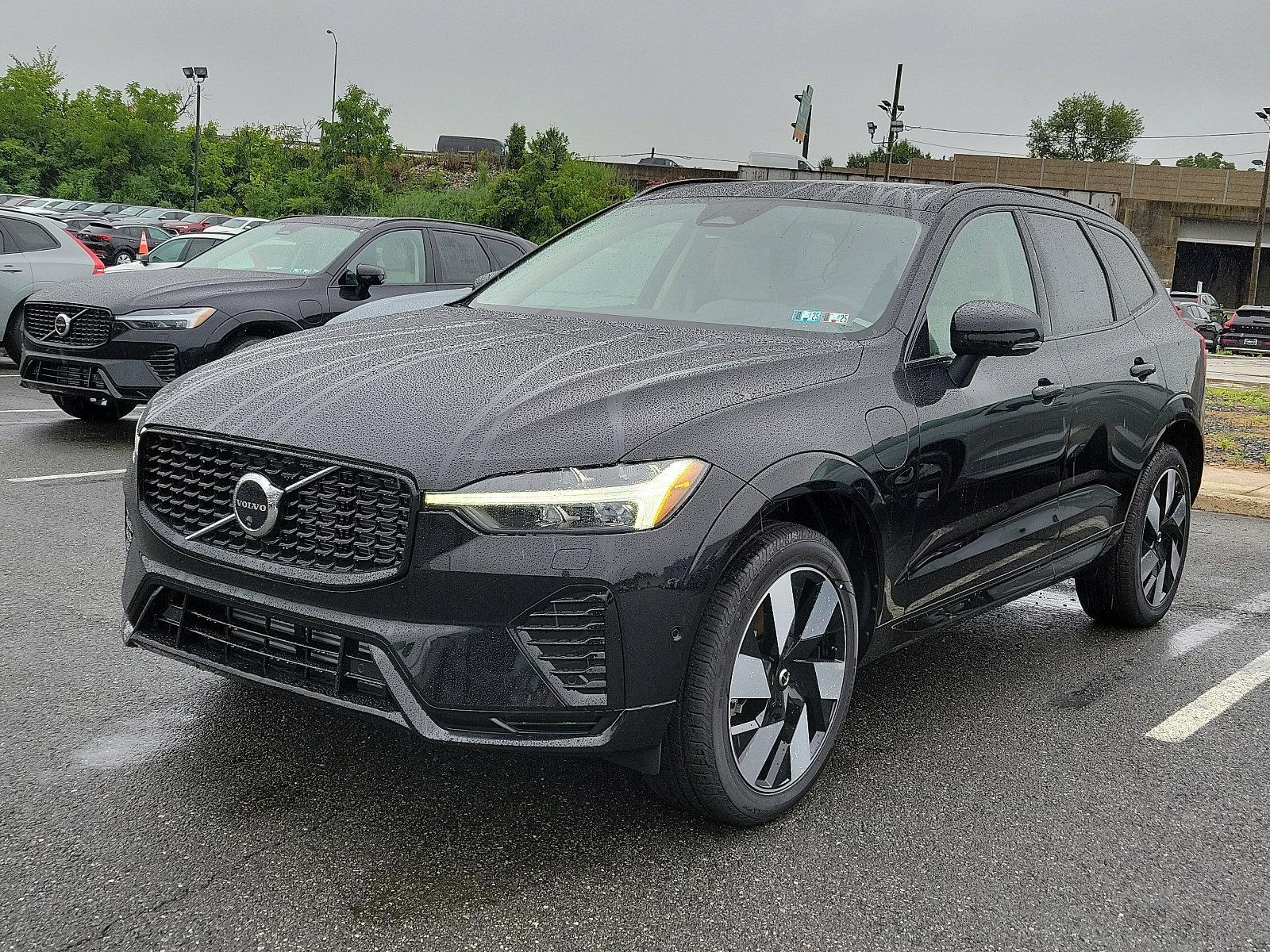 2025 Volvo XC60 Plug-In Hybrid Vehicle Photo in Trevose, PA 19053