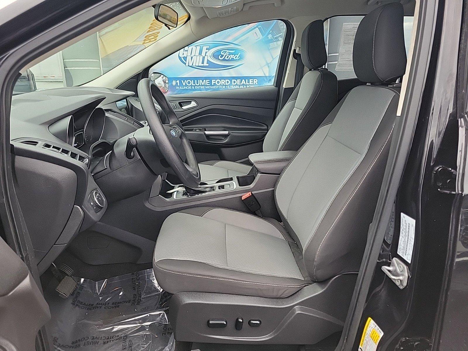 2019 Ford Escape Vehicle Photo in Plainfield, IL 60586