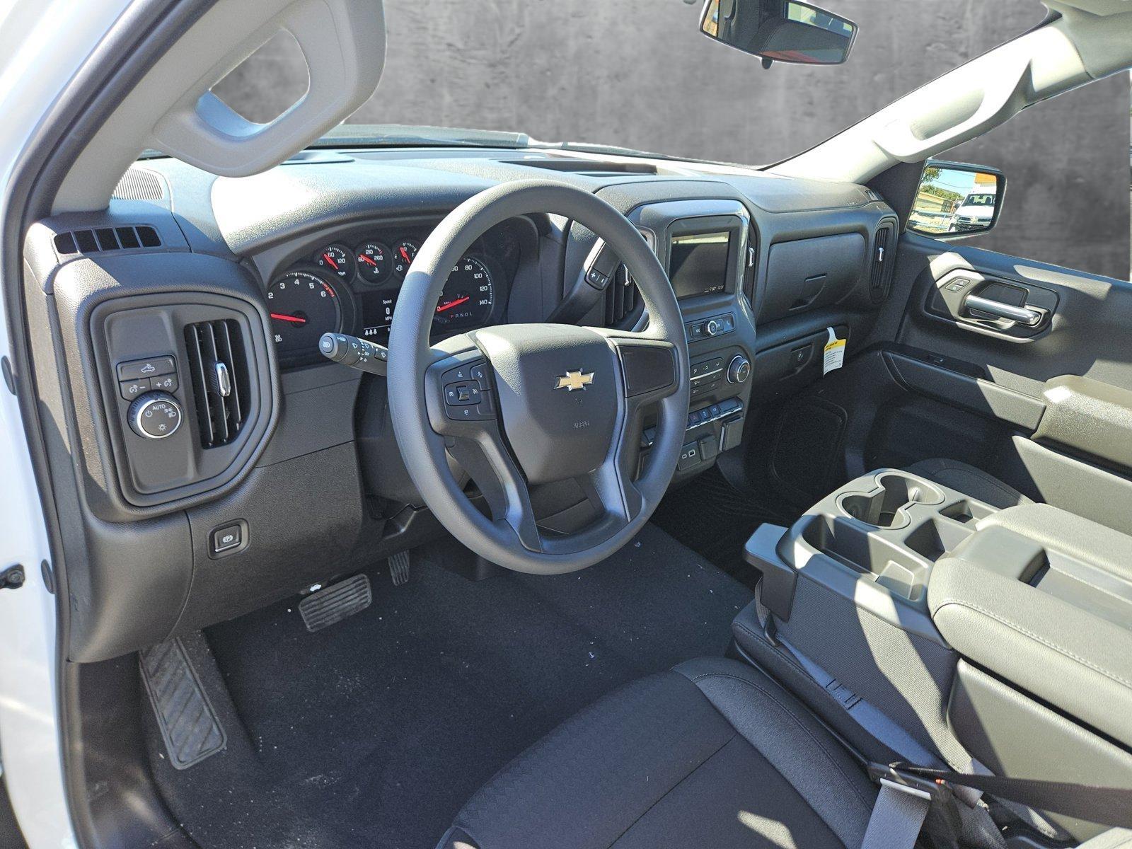 2025 Chevrolet Silverado 1500 Vehicle Photo in NORTH RICHLAND HILLS, TX 76180-7199