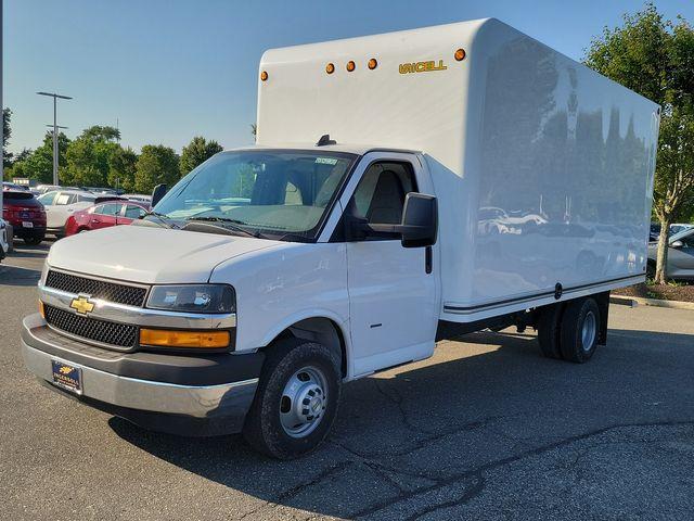 2024 Chevrolet Express Cutaway 3500 Vehicle Photo in DANBURY, CT 06810-5034