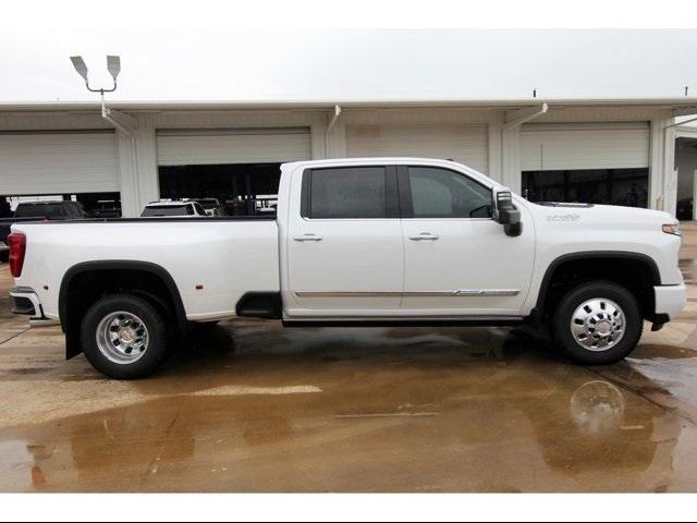 2024 Chevrolet Silverado 3500 HD Vehicle Photo in ROSENBERG, TX 77471-5675