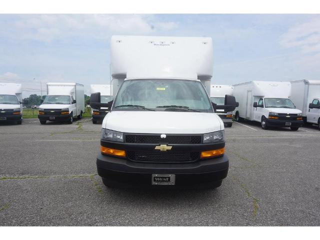 2023 Chevrolet Express Cutaway 4500 Vehicle Photo in ALCOA, TN 37701-3235