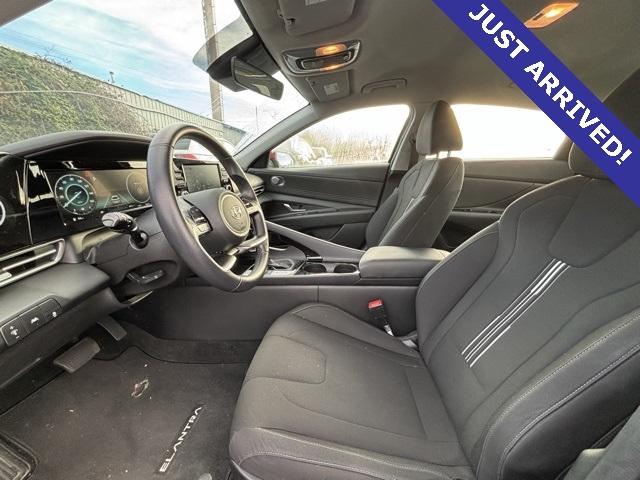 2022 Hyundai ELANTRA Vehicle Photo in Puyallup, WA 98371