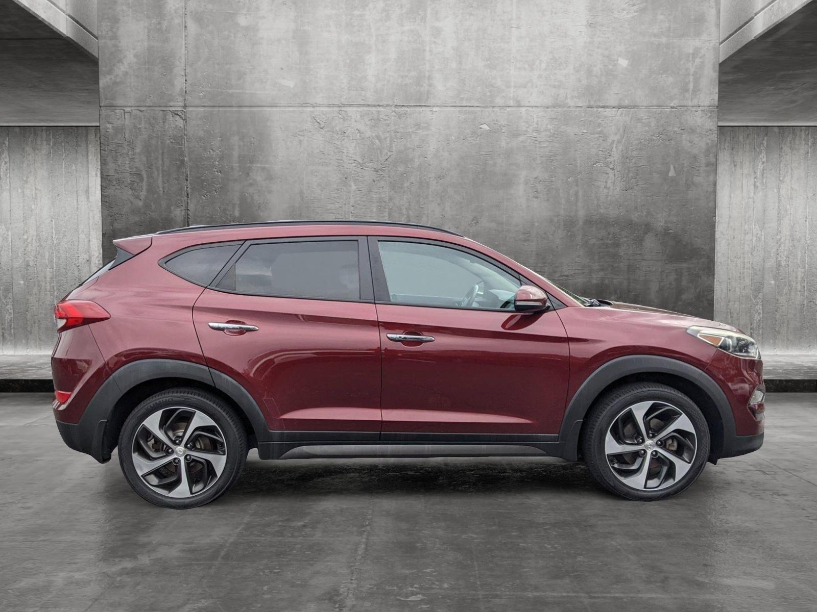 2016 Hyundai TUCSON Vehicle Photo in Cockeysville, MD 21030