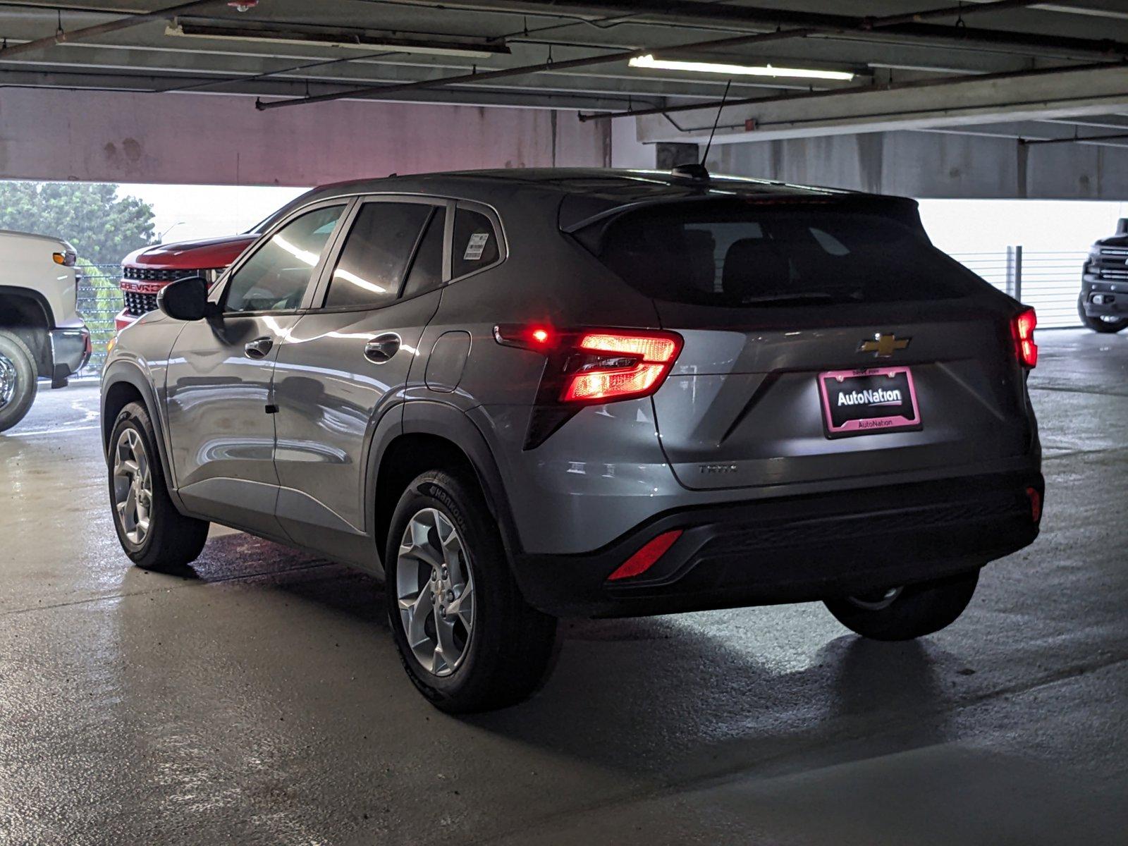 2024 Chevrolet Trax Vehicle Photo in MIAMI, FL 33134-2699