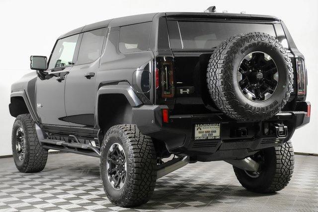 2024 GMC HUMMER EV SUV Vehicle Photo in PUYALLUP, WA 98371-4149