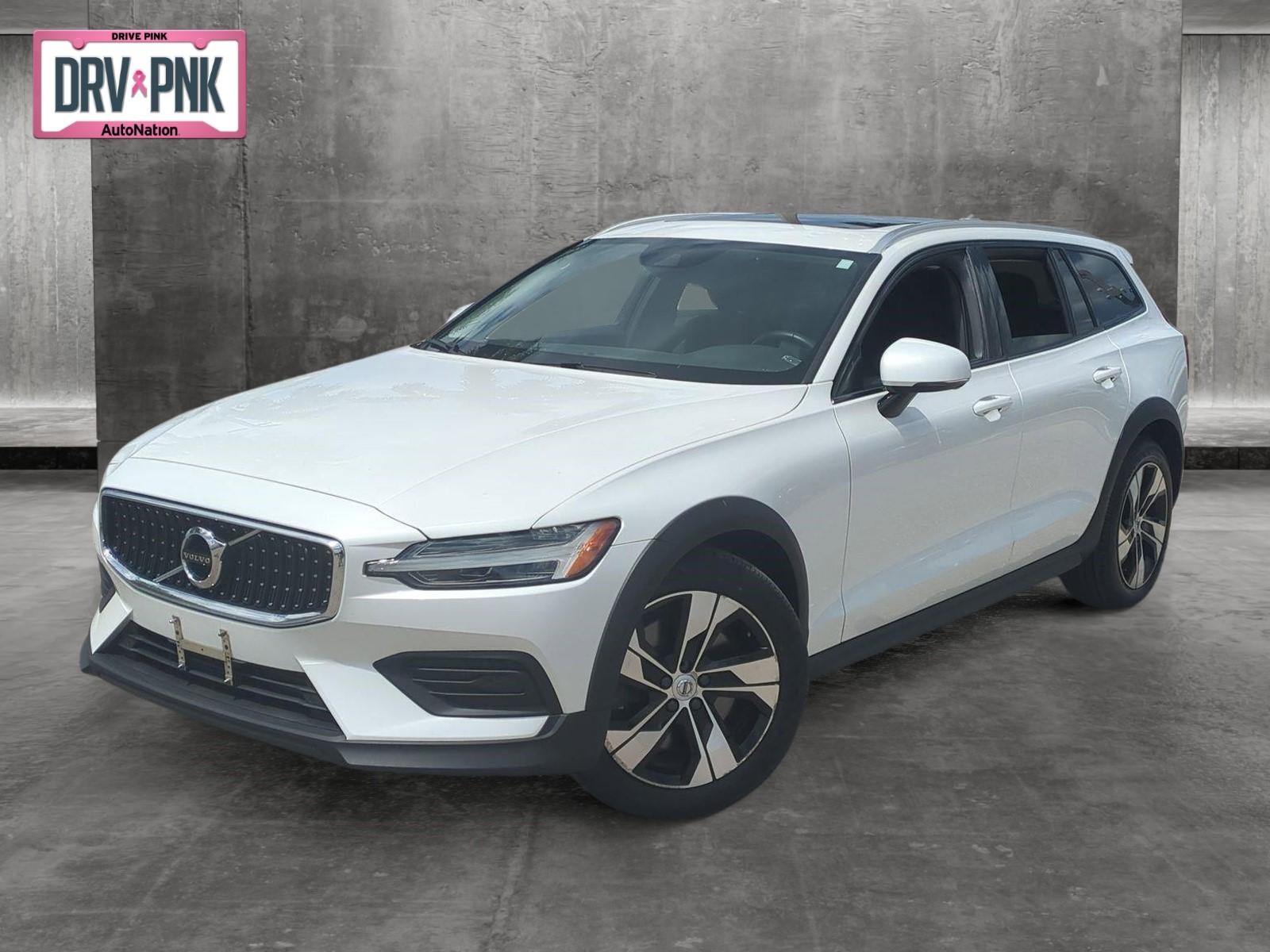 2020 Volvo V60 Cross Country Vehicle Photo in Ft. Myers, FL 33907