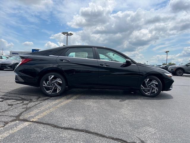 2024 Hyundai ELANTRA Vehicle Photo in O'Fallon, IL 62269