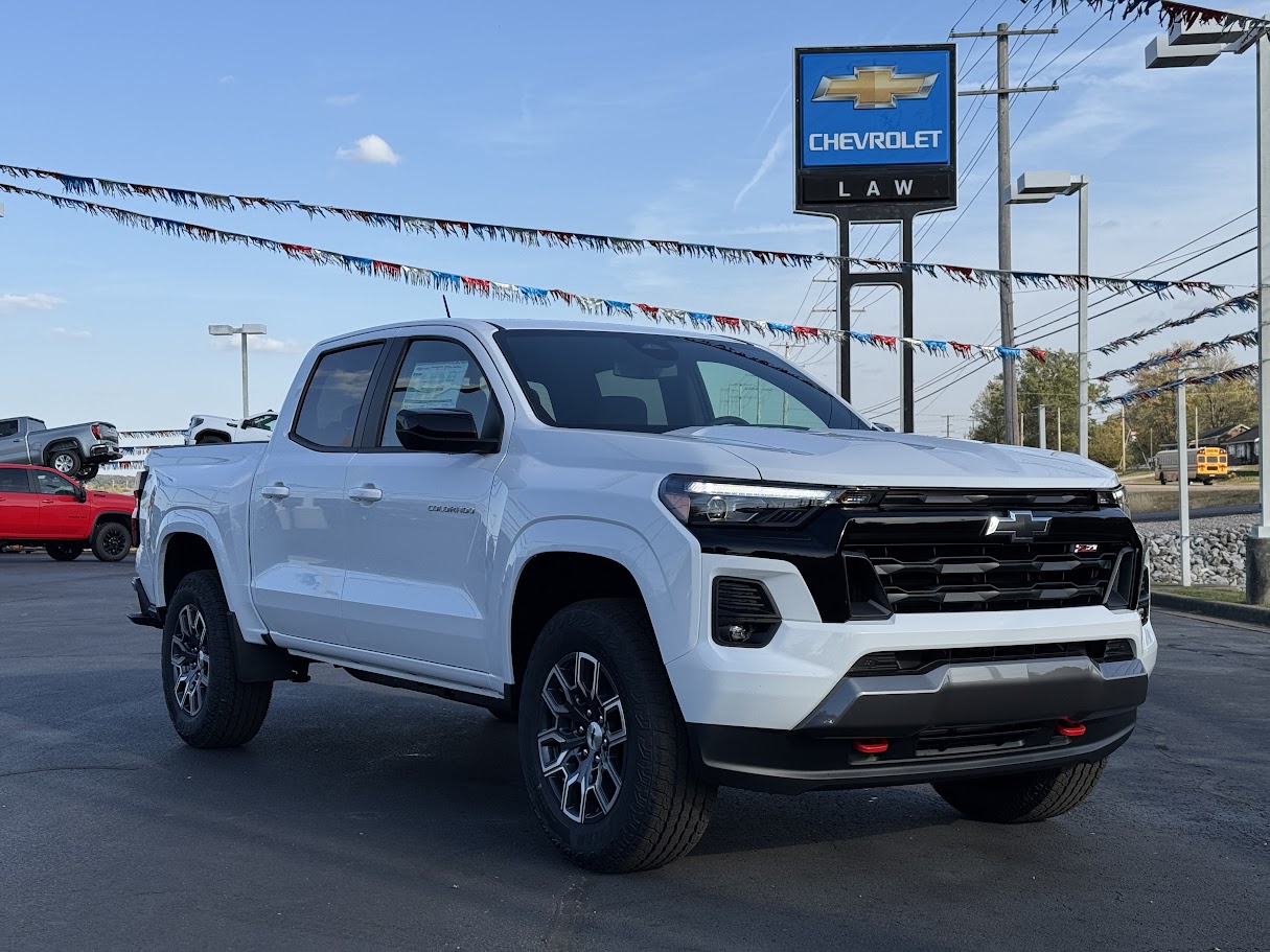 2024 Chevrolet Colorado Vehicle Photo in BOONVILLE, IN 47601-9633