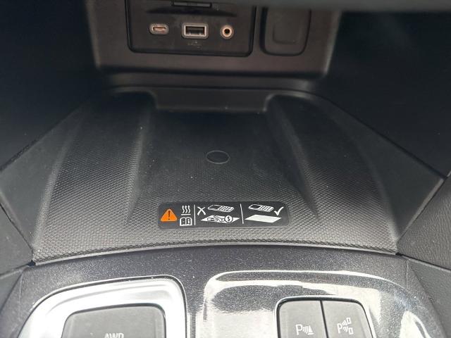 2024 Chevrolet Equinox Vehicle Photo in MARION, NC 28752-6372