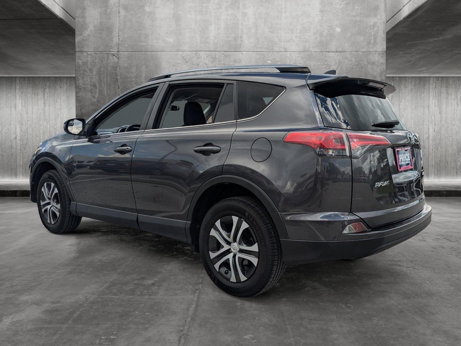 2018 Toyota RAV4 Vehicle Photo in Panama City, FL 32401